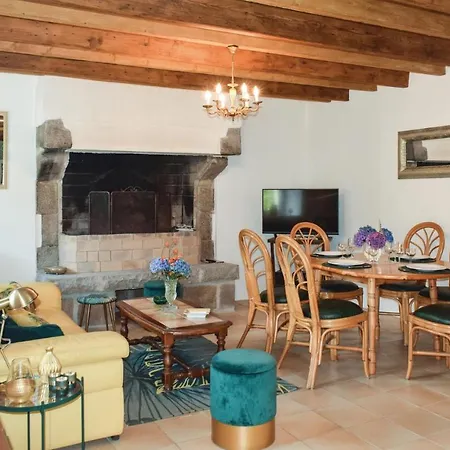 In W/ 3 Bedrooms Vakantiehuis Trezeny
